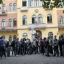 Una classe di fronte all’istituto Cerletti: la scuola sarà riconosciuta tra le dieci più gentili in tutta Italia