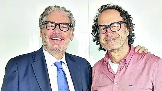 Paolo Del Debbio insieme ad Andro Merkù