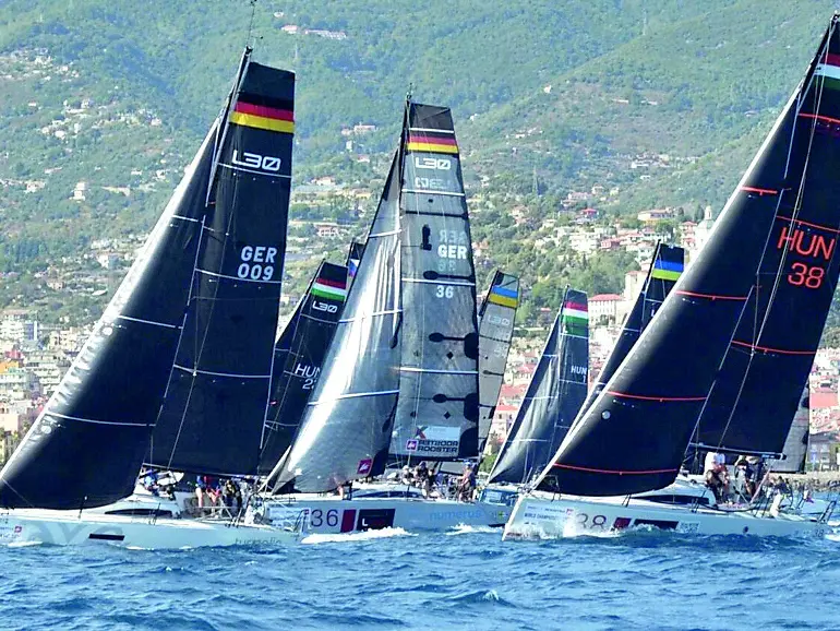 Una regata dell’ultimo mondiale degli L30 che si è svolto a Sanremo