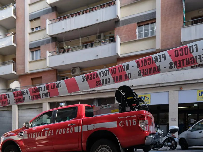 La palazzina di via Revoltella dove era stato appiccato l’incendio doloso (foto archivio Silvano)