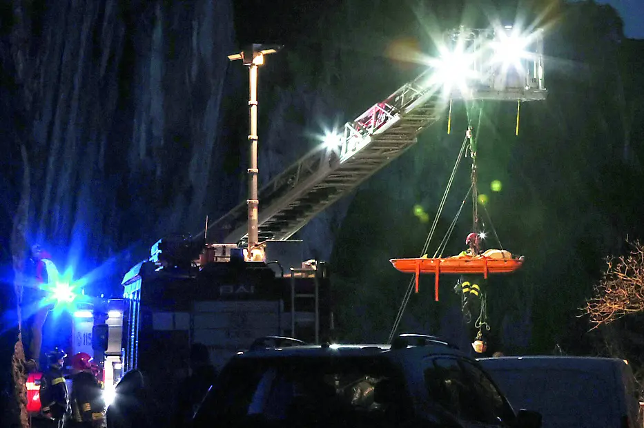 Il recupero del corpo nel tardo pomeriggio di sabato Fotoservizio Andrea Lasorte