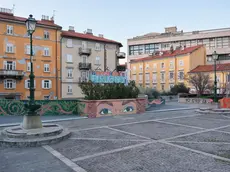 Piazza Perugino, dove si sono radunati i ragazzi (foto Massimo Silvano)