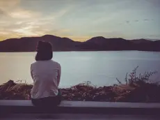 Protagonista di “Tu vivi” è Dalia, una ragazza in cerca delle sue origini