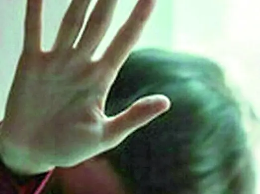 La vittima, parte civile nel processo, avrebbe subìto abusi per sei anni