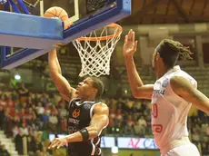 Jahmi’us Ramsey a canestro (foto Francesco Bruni)