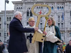 La consegna della chiave della città a Re e Regina Carnevale (Silvano)