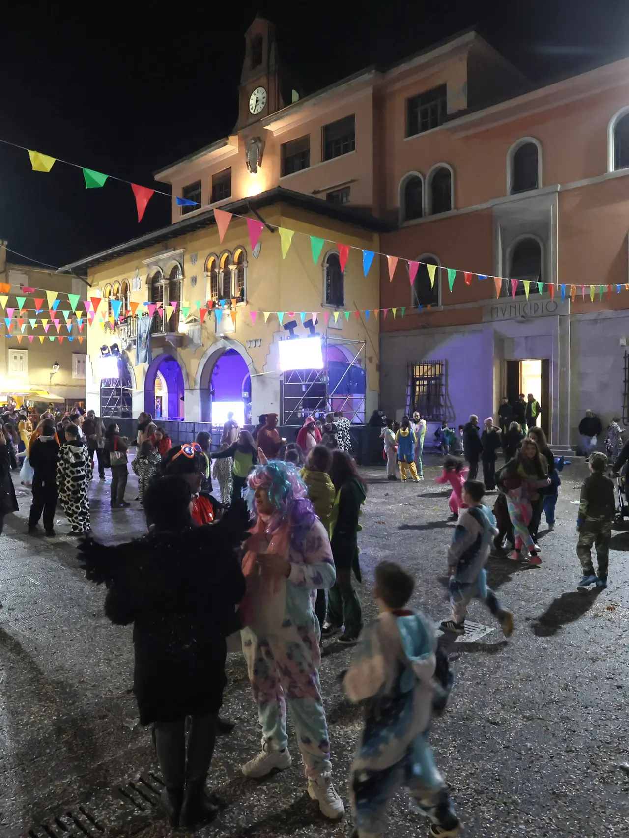 Il carnevale a Muggia, in piazza Marconi