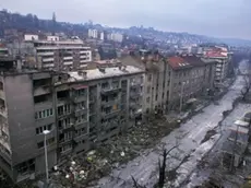 Il centro di Sarajevo distrutto dalle bombe