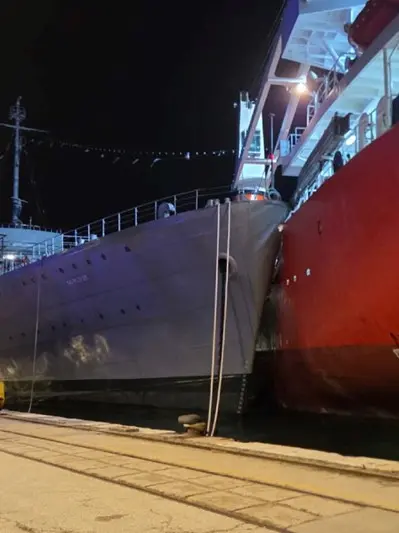 La Galeb danneggiata dopo la collisione (foto index.hr)