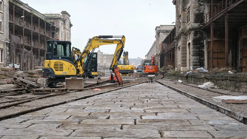 I lavori in corso lungo il viale monumentale (fotoservizio Massimo Silvano)