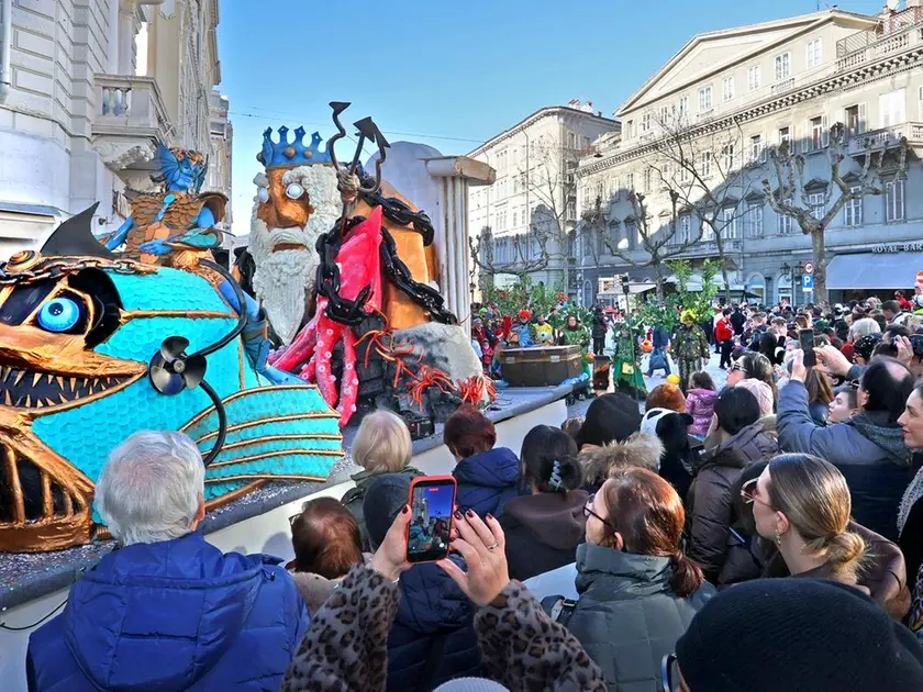 Cittavecchia-San Giusto vince la 32ª edizione del Carnevale di Trieste con “Atlantide” fotografato qui da Lasorte