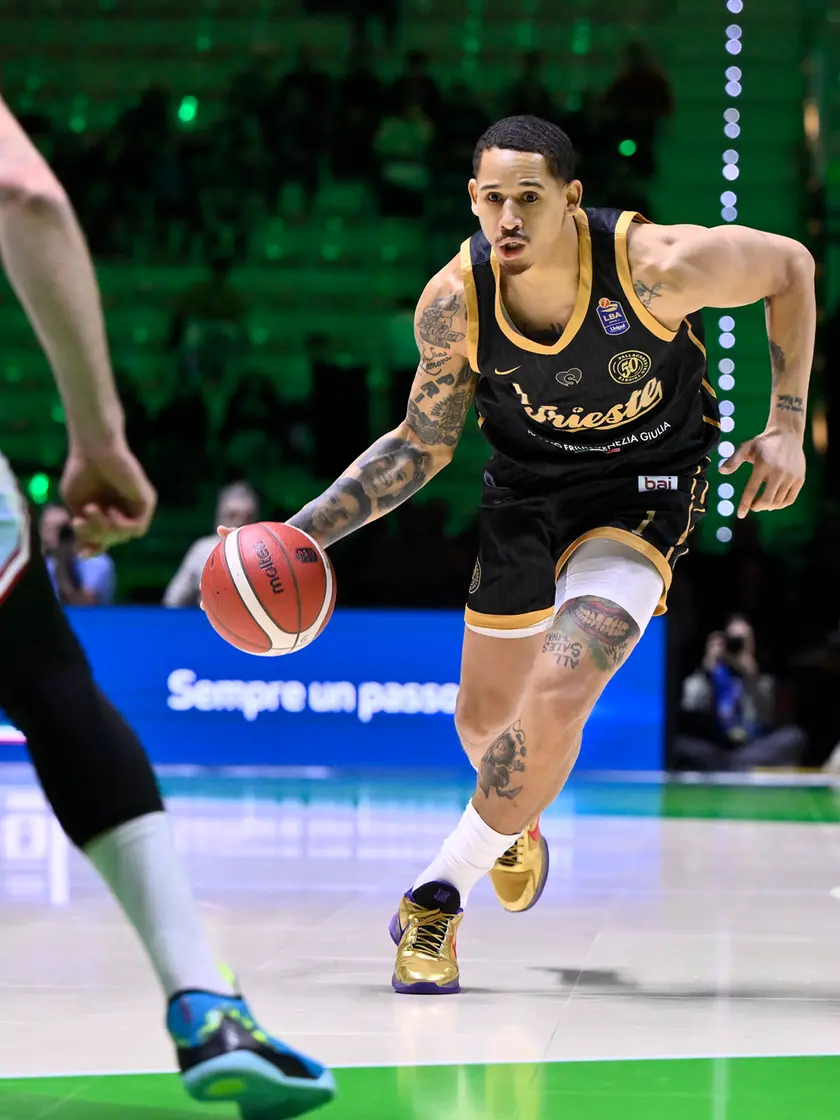 Juan Tosacno-Anderson in azione contro l’Armani Milano (Foto Ciamillo/Lasorte)