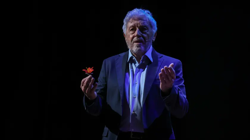 Antonio Catania in un momento dello spettacolo Azzurro FOTO©AZZURRA PRIMAVERA 2024