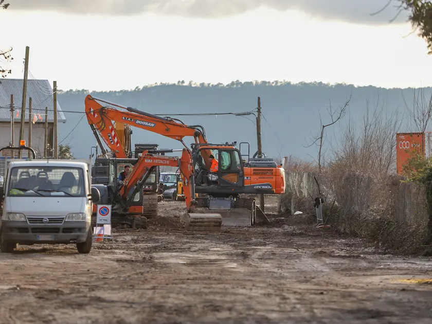 I lavori nell’area dove si svolgeranno i concerti, Foto Tibaldi