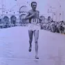 Nella foto del 1970, Pizzi è primo alla traversata di Venezia (gara nazionale)