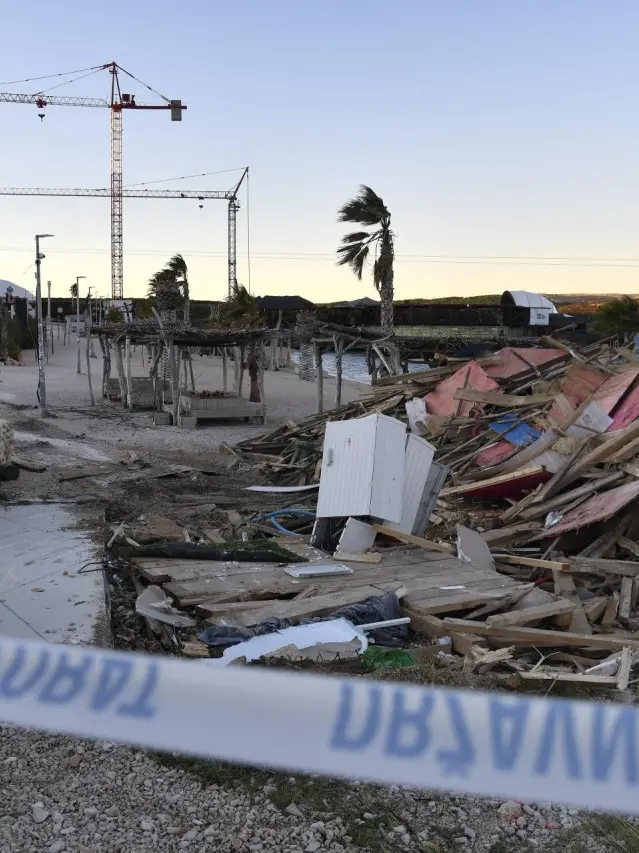 Il Noa Beach Club quello che resta del locale simbolo dell’isola di Pago