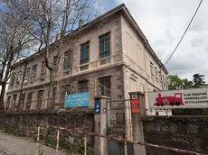 L’ex scuola Damiano Chiesa a Servola (foto Lasorte)