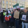 La protesta della comunità iraniana lo scorso gennaio a Trieste (foto Bruni)