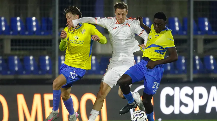 Eetu Vertainen in azione contro la Pergolettese (foto Mariani / Lasorte)