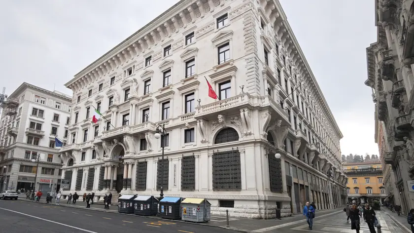 Il quartier generale delle assicurazioni Ras di piazza della Repubblica, diventato l’hotel quattro stelle Double Tree by Hilton. (Foto Andrea Lasorte)