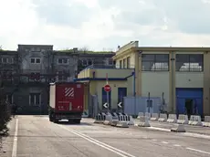 Un camion attraversa l’area del Porto Vecchio. Foto Andrea Lasorte