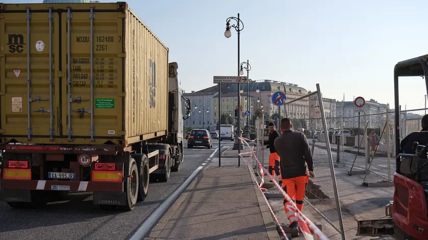 La mobilità sulle Rive di Trieste. Foto Silvano