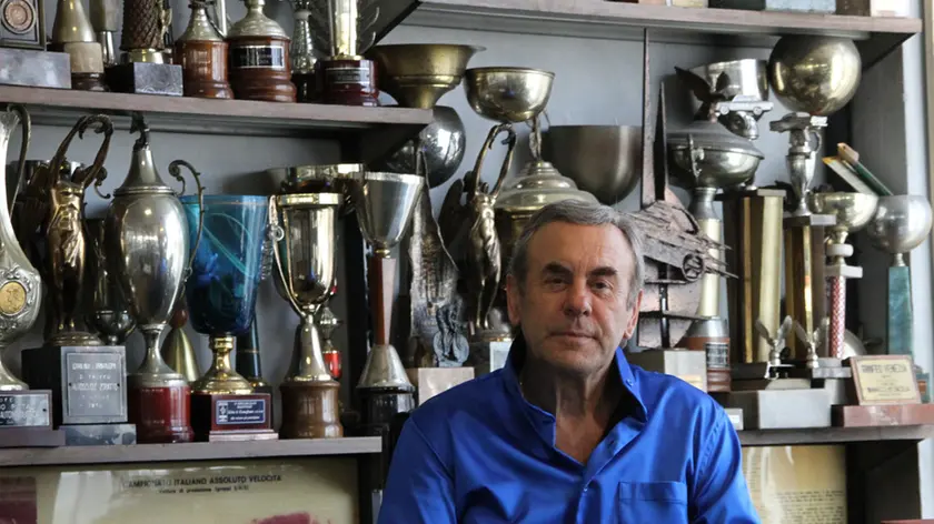 Mario Ruoso, collezionista di auto d'epoca.