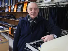 Erdogan Şengül nel suo negozio Target in via Roma a Trieste