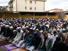 Un’immagine dei fedeli musulmani in preghiera (Foto di Katia Bonaventura)