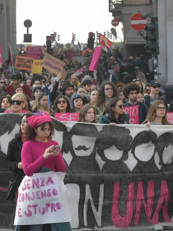 Il corteo di Non Una di Meno lungo le strade di Trieste (Bruni)