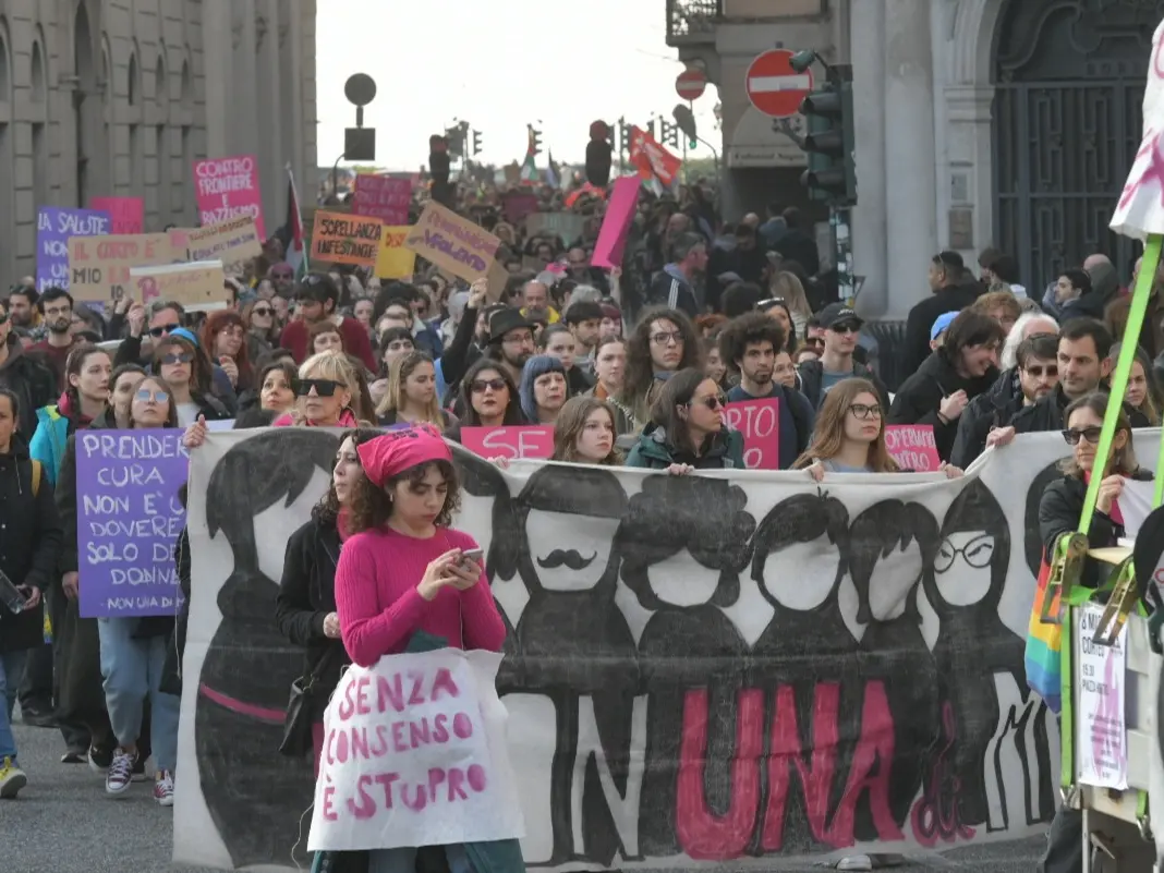 Il corteo di Non Una di Meno lungo le strade di Trieste (Bruni)
