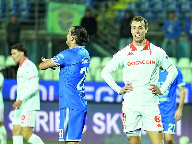 L’espressione perplessa del bomber Eetu Vertainen sabato a Brescia Foto Mariani/Lasorte