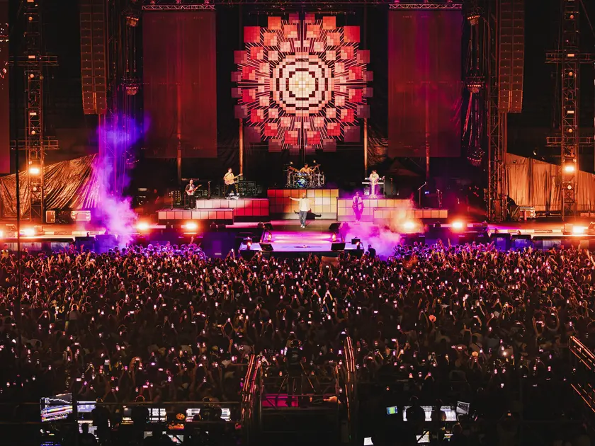 Un concerto dei Pinguini Tattici Nucleari