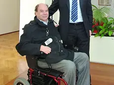 Vladimir Kosič, in carrozzina, con l’ex presidente del Fvg, Renzo Tondo