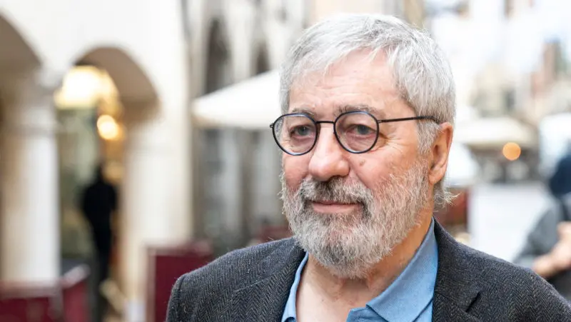 Sorj Chalandon a Pordenone per il festival Dedica (Foto Luca d’Agostino/Phocus Agency © 2026)