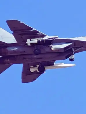 Un caccia Mig-29 serbo equipaggiato con i nuovi missili supersonici prodotti in Cina