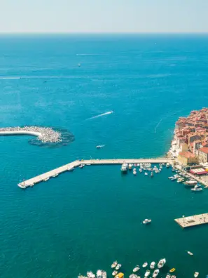 In costruzione la nuova diga (rovinj.hr)