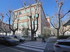 Largo Petazzi e la scuola Brunner: la zona in cui sarebbe avvenuto il tentato rapimento della bimba foto Lasorte