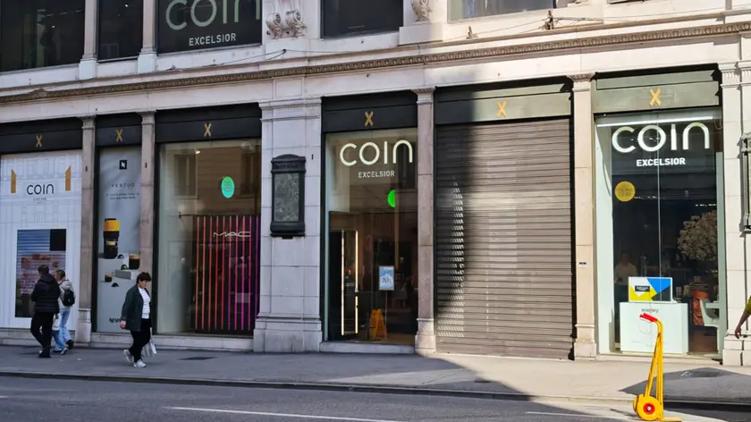 Il negozio Coin a Trieste (Lasorte)