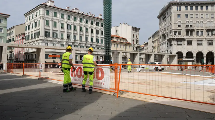 Il cantiere di piazza Goldoni (fotoservizio Andrea Lasorte)