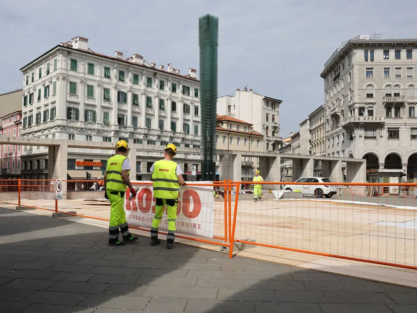 Il cantiere di piazza Goldoni (fotoservizio Andrea Lasorte)