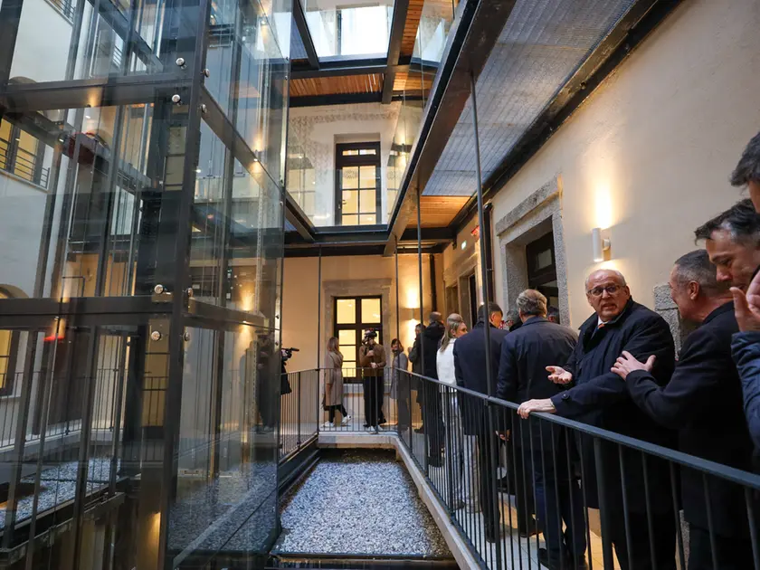 L'inaugurazione della nuova Casa Paternolli nel cuore di piazza Vittoria (foto Tibaldi)