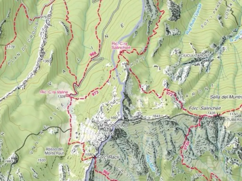 La zona, sopra Poffabro, dove è avvenuto l'incidente costato la vita a un escursionista