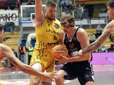 Lodovico Deangeli con la maschera protettiva (foto Francesco Bruni)