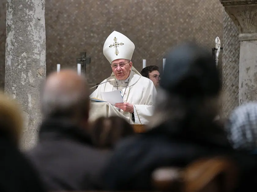 La messa in cattedrale con monsignor Crepaldi (Foto Silvano)