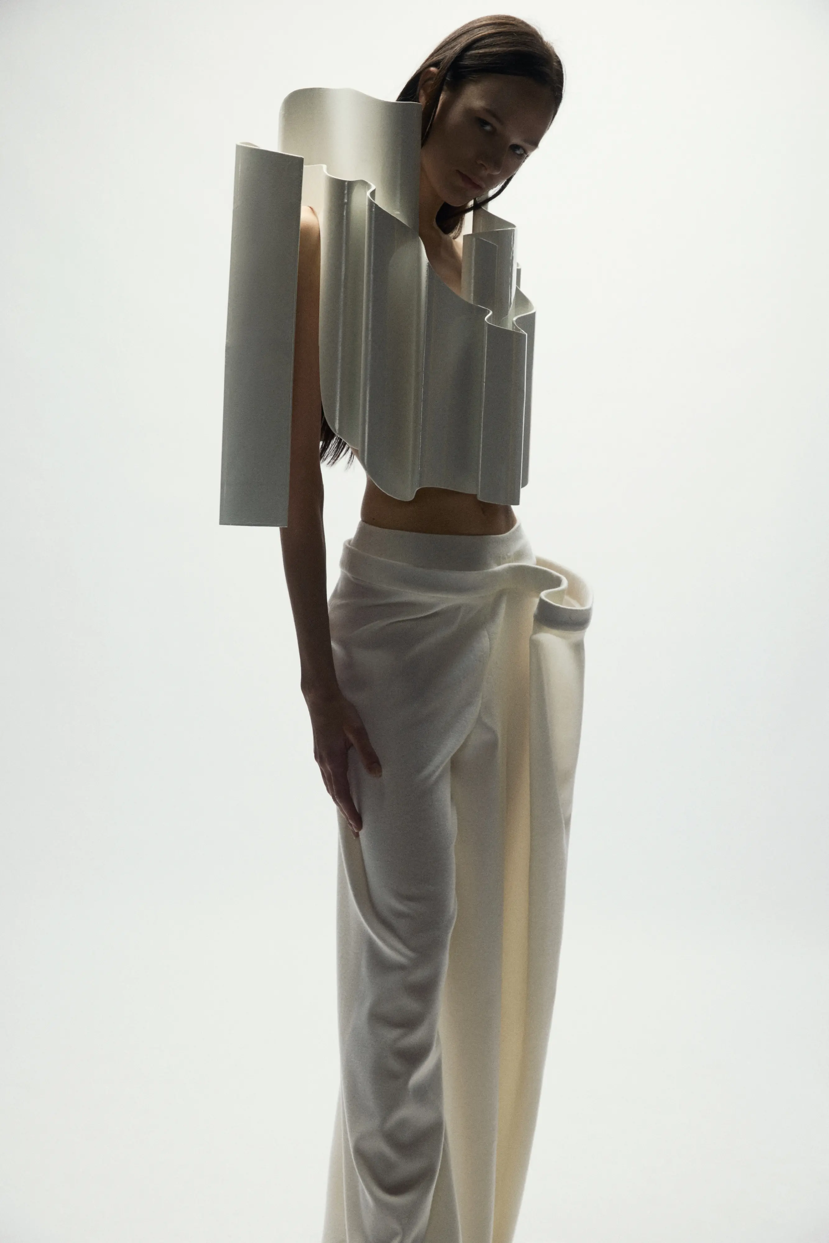 Un abito scultura della designer Chloë Reners