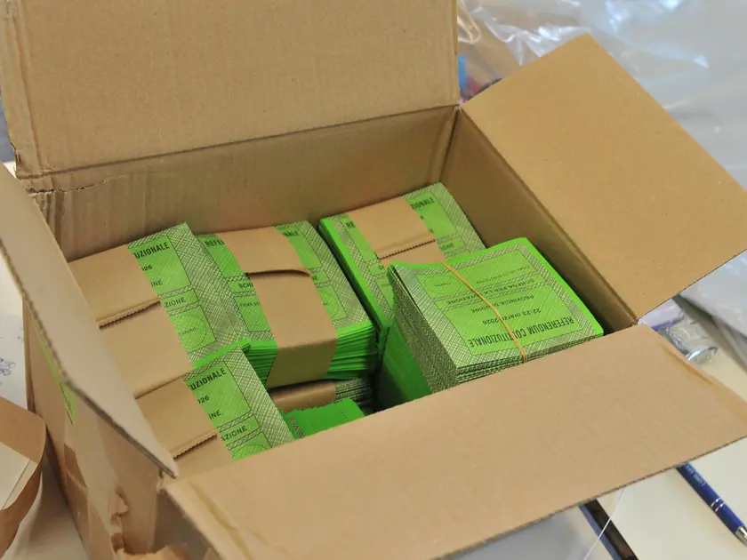 Udine 21 marzo 2026 - Referendum, seggio Scuola Fermi - Foto Petrussi