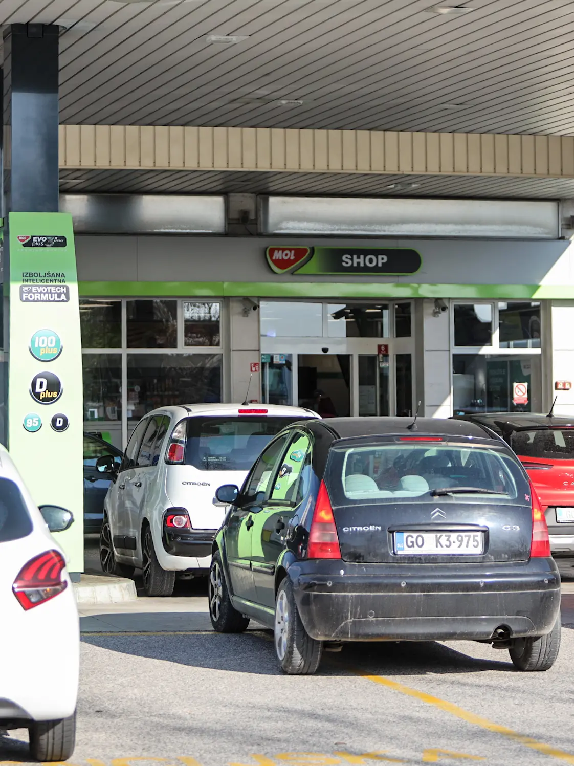 Distributori di benzina a Nova Gorica (Tibaldi)
