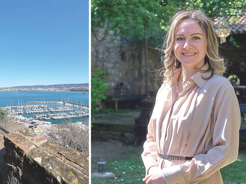 Federica Alessio ci conduce a visitare il castello di Muggia. Fotoservizio Massimo Silvano