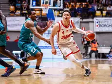 Un momento del match tra Cantù e Pallacanestro Trieste (Foto Ciamillo / Lasorte)